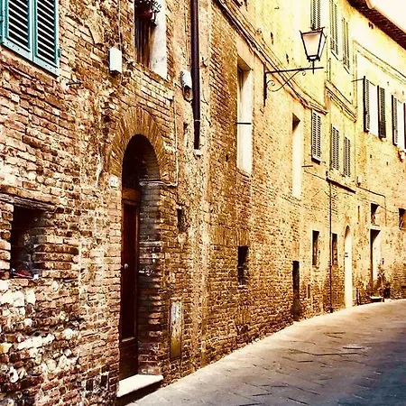 Le Loggine Del Pignattello